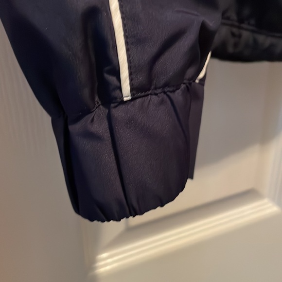 Under Armour jacket, women’s size med - Picture 5 of 10